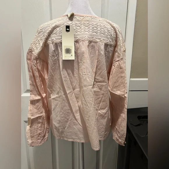 Levi’s Baby Pink Peasant Top Blouse - Picture 2 of 6